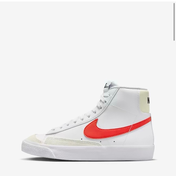 Nike Blazer Mid ‘77 - Picture 2 of 3